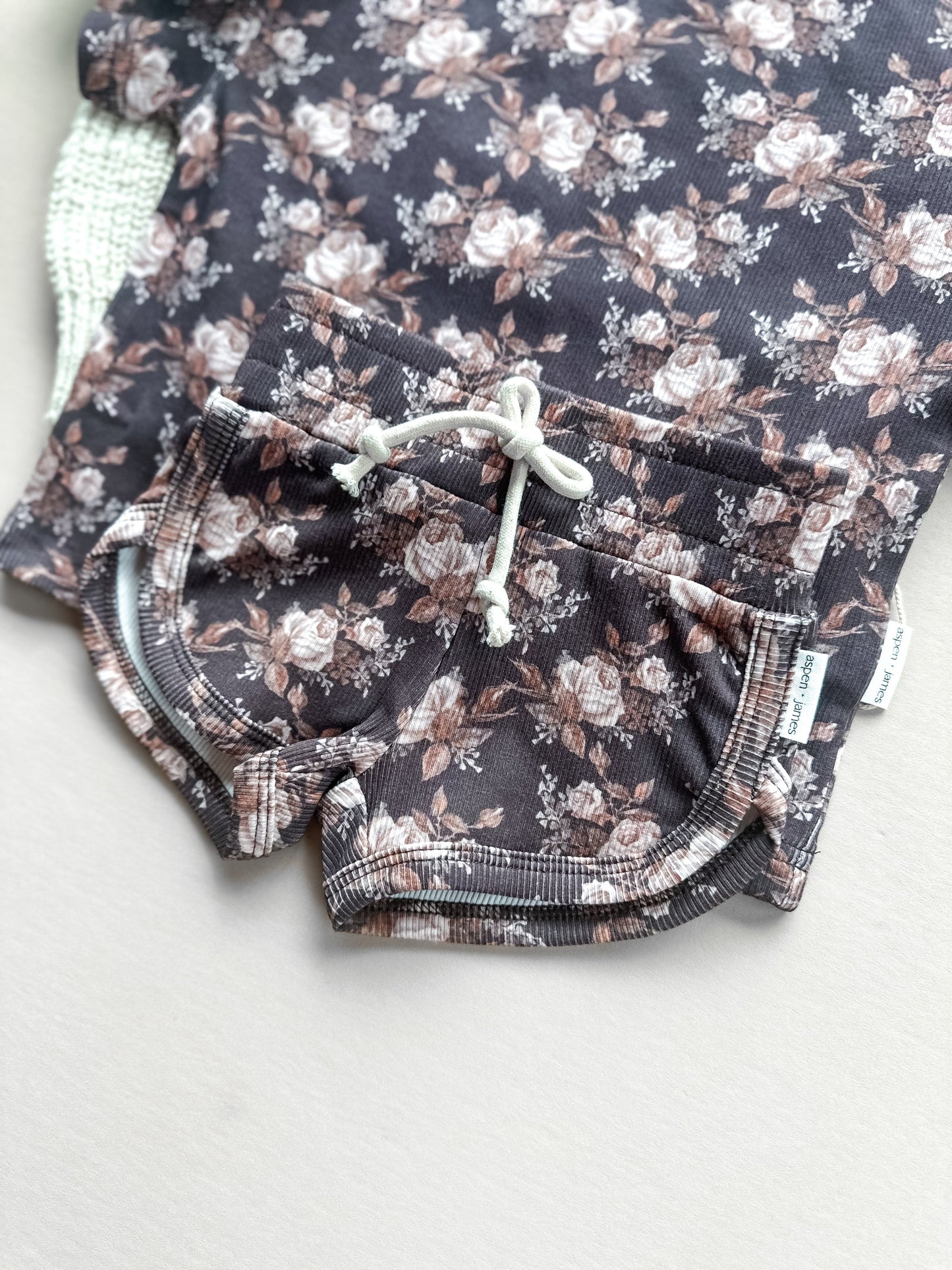 Ribbed Bamboo Track Short Set - Neutral Boho Floral