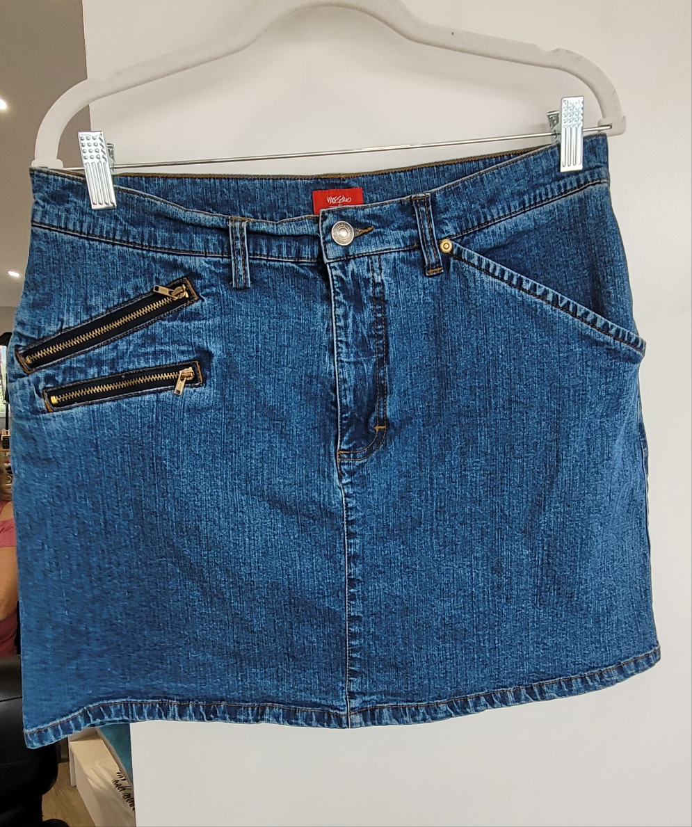 Frugal Finds Denim Skirt-Size 11