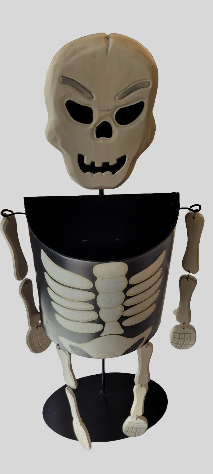 Skelly planter